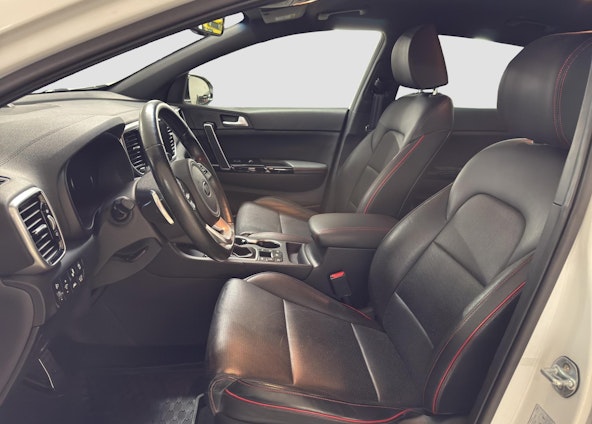 Vehicle image 8 Vehicle image 8