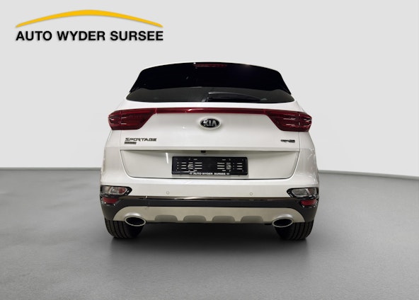 Vehicle image 4 Vehicle image 4