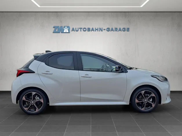 Toyota Yaris 1.5 VVT-i HSD Premium