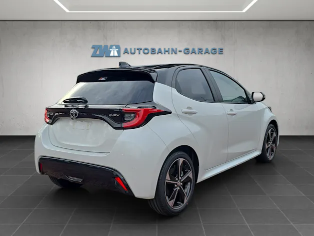 Toyota Yaris 1.5 VVT-i HSD Premium