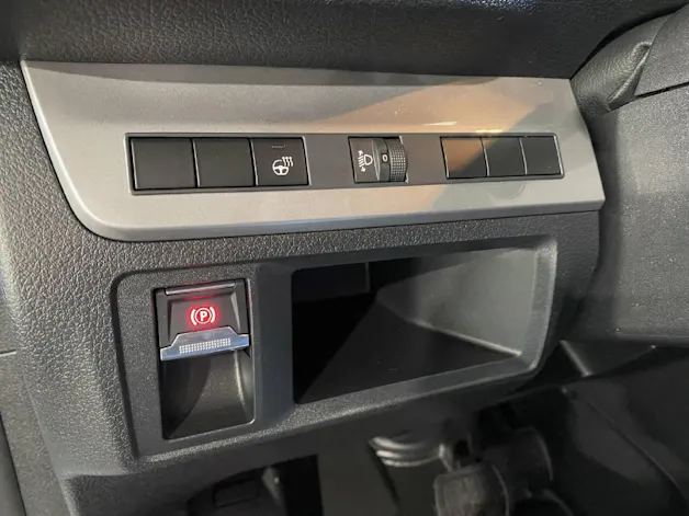 Peugeot e-Expert Plattform Standard 50 kWh 136 PS