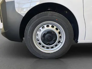 Peugeot e-Expert Plattform Standard 50 kWh 136 PS