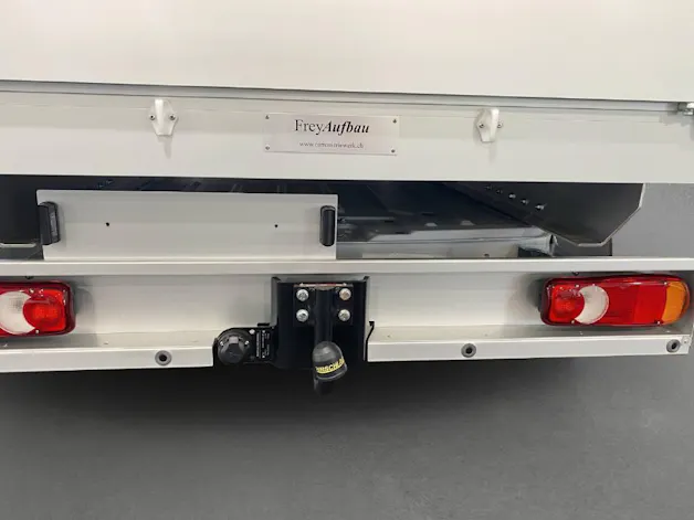 Peugeot e-Expert Plattform Standard 50 kWh 136 PS Brücke