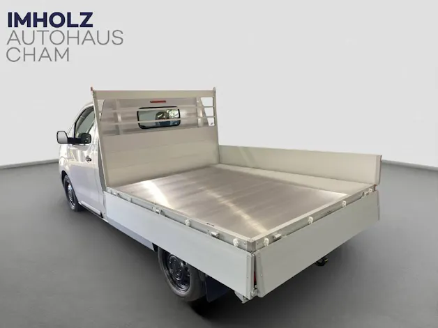 Peugeot e-Expert Plattform Standard 50 kWh 136 PS Brücke