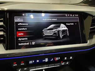 Audi Q4 e-tron 45 Edition Swiss Ski quattro
