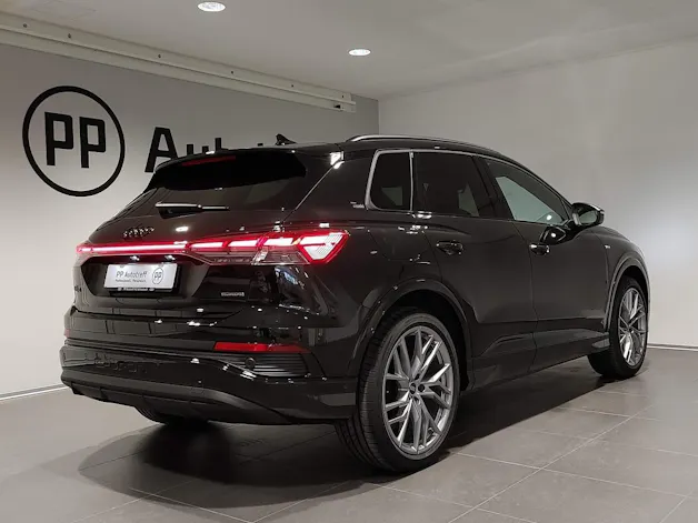 Audi Q4 e-tron 45 Edition Swiss Ski quattro
