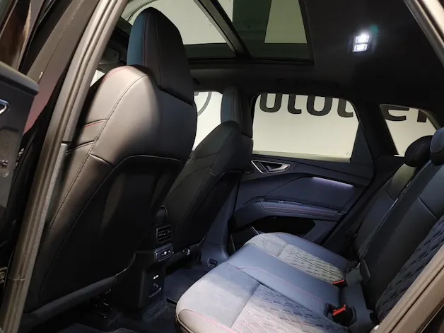 Audi Q4 e-tron 45 Edition Swiss Ski quattro