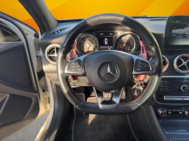 Mercedes-Benz A 250 AMG Line 4Matic 7G-DCT *** TURBO SIFFLE ****