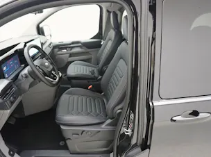 Ford Tourneo Custom L2 2.5 Plug-in-Hybrid Titanium X