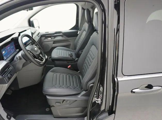 Ford Tourneo Custom L2 2.5 Plug-in-Hybrid Titanium X