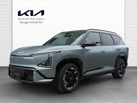 First vehicle image First vehicle image