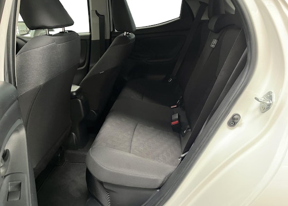 Vehicle image 10 Vehicle image 10