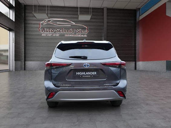 Vehicle image 3 Vehicle image 3