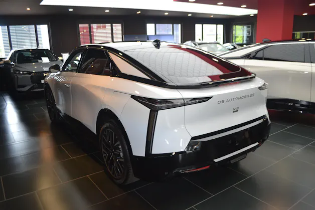 DS Automobiles No8 E-Tense Étoile 4x4