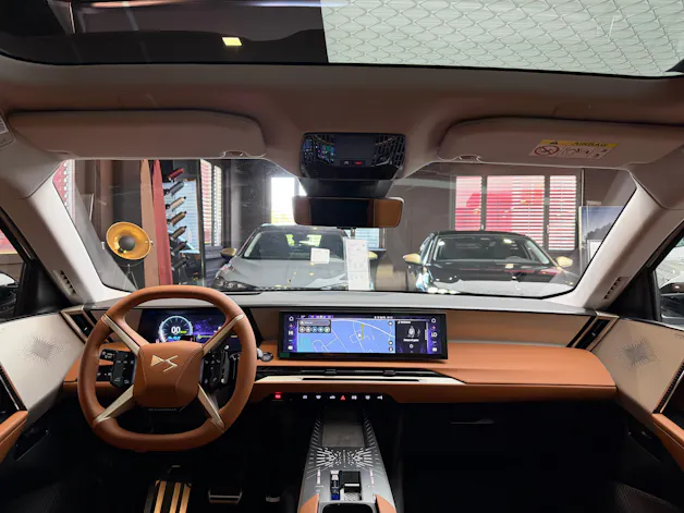 DS Automobiles No8 E-Tense Étoile 4x4