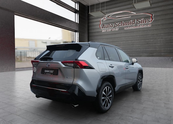 Vehicle image 4 Vehicle image 4