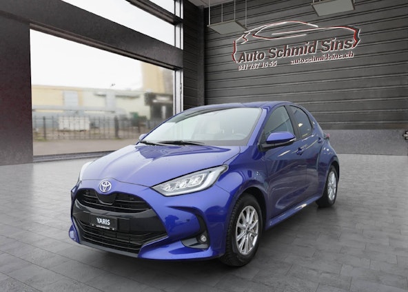 First vehicle image First vehicle image