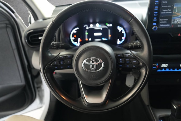 Vehicle image 8 Vehicle image 8