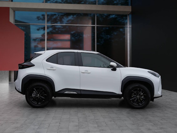 Vehicle image 6 Vehicle image 6