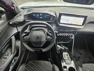 Peugeot 2008 1.2 Hybrid 145 GT