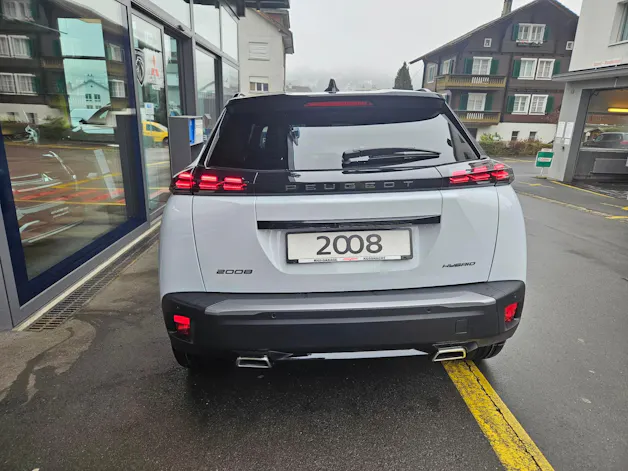 Peugeot 2008 1.2 Hybrid 145 GT