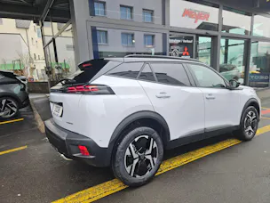 Peugeot 2008 1.2 Hybrid 145 GT