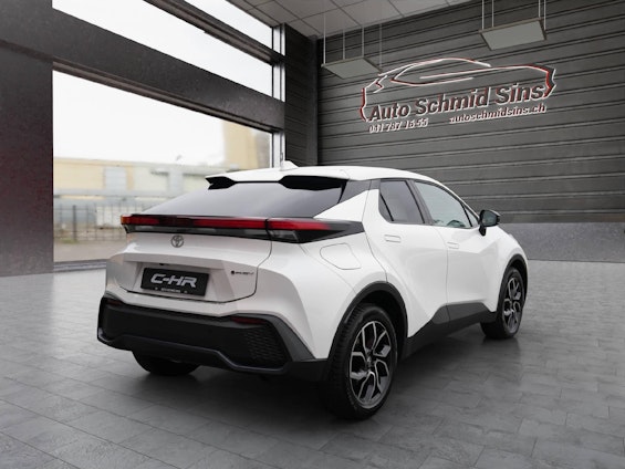 Vehicle image 4 Vehicle image 4