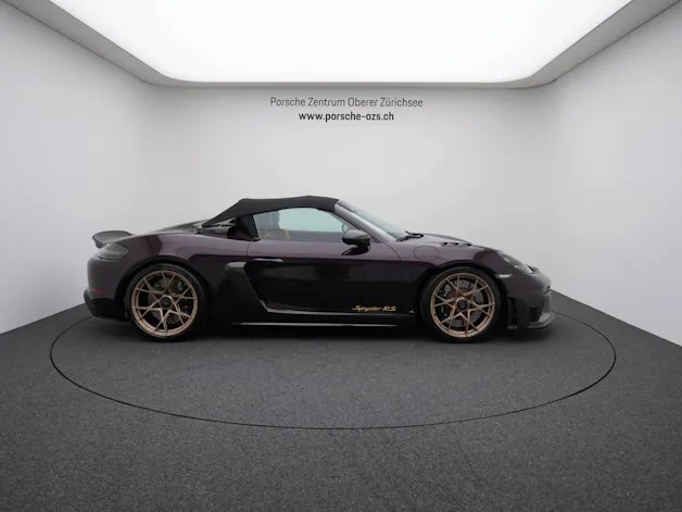 Porsche 718 Spyder RS