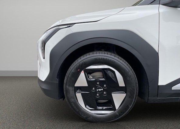 Vehicle image 9 Vehicle image 9