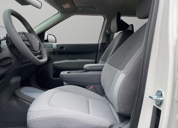 Vehicle image 3 Vehicle image 3