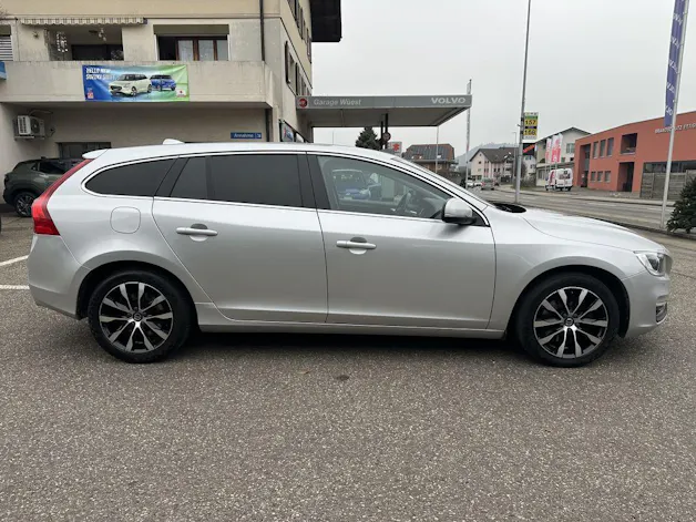 Volvo V60 2.4 D4 Summum AWD