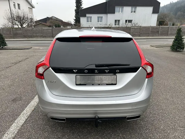 Volvo V60 2.4 D4 Summum AWD