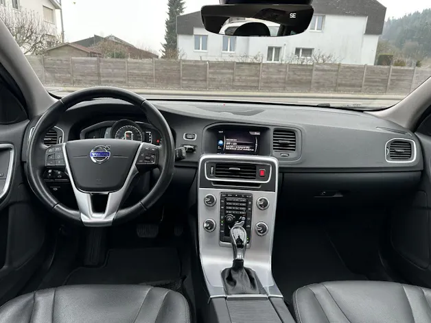 Volvo V60 2.4 D4 Summum AWD