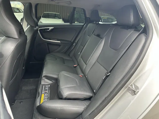 Volvo V60 2.4 D4 Summum AWD