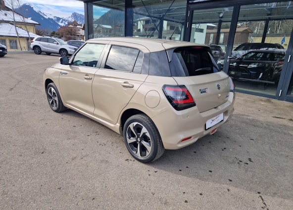 Vehicle image 6 Vehicle image 6