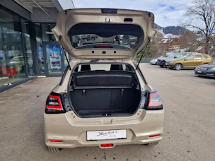 Suzuki Swift 1.2 Sakura Top Hybrid 4x4