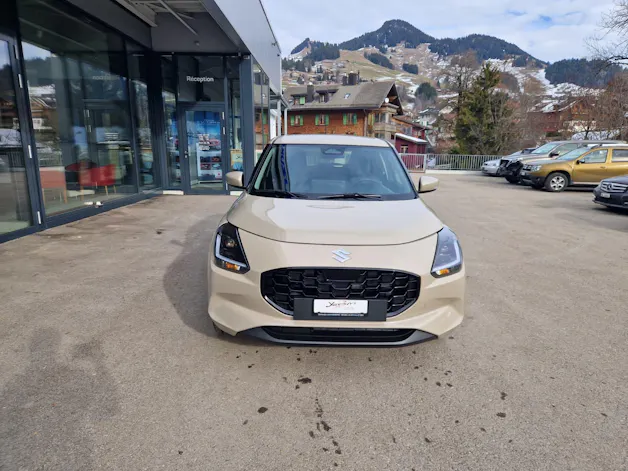 Suzuki Swift 1.2 Sakura Top Hybrid 4x4