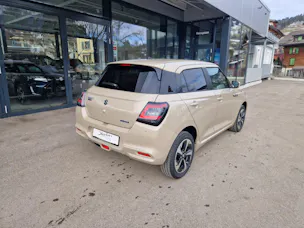Suzuki Swift 1.2 Sakura Top Hybrid 4x4