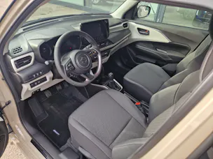 Suzuki Swift 1.2 Sakura Top Hybrid 4x4