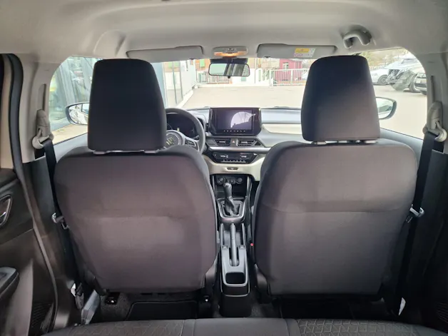 Suzuki Swift 1.2 Sakura Top Hybrid 4x4