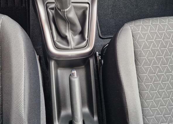 Vehicle image 17 Vehicle image 17