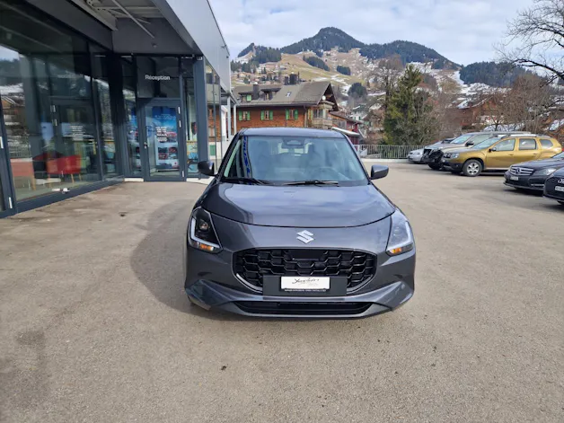Suzuki Swift 1.2 Sakura Hybrid