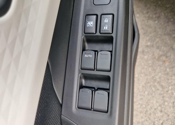 Vehicle image 13 Vehicle image 13