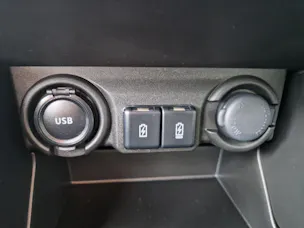 Suzuki Swift 1.2 Sakura Hybrid