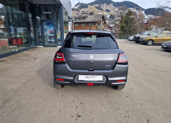 Vehicle image 5 Vehicle image 5