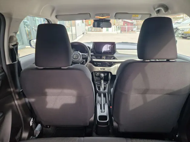 Suzuki Swift 1.2 Sakura Hybrid