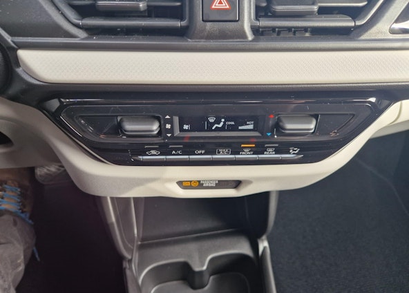 Vehicle image 15 Vehicle image 15