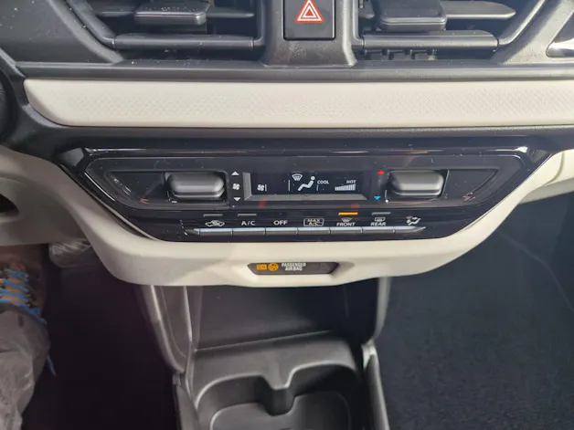 Suzuki Swift 1.2 Sakura Hybrid