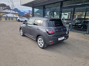 Suzuki Swift 1.2 Sakura Hybrid