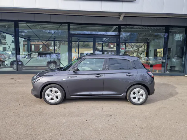 Suzuki Swift 1.2 Sakura Hybrid